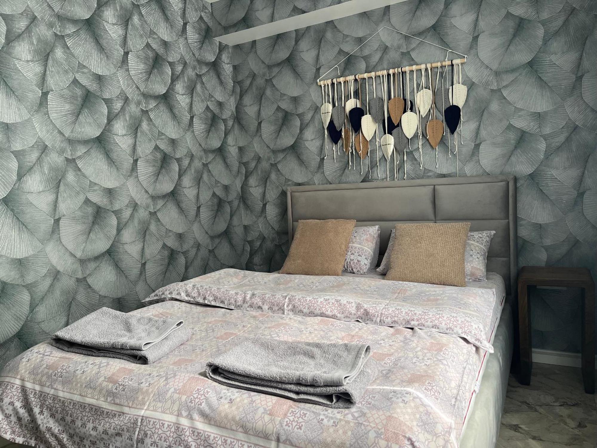 77/5 Guest house