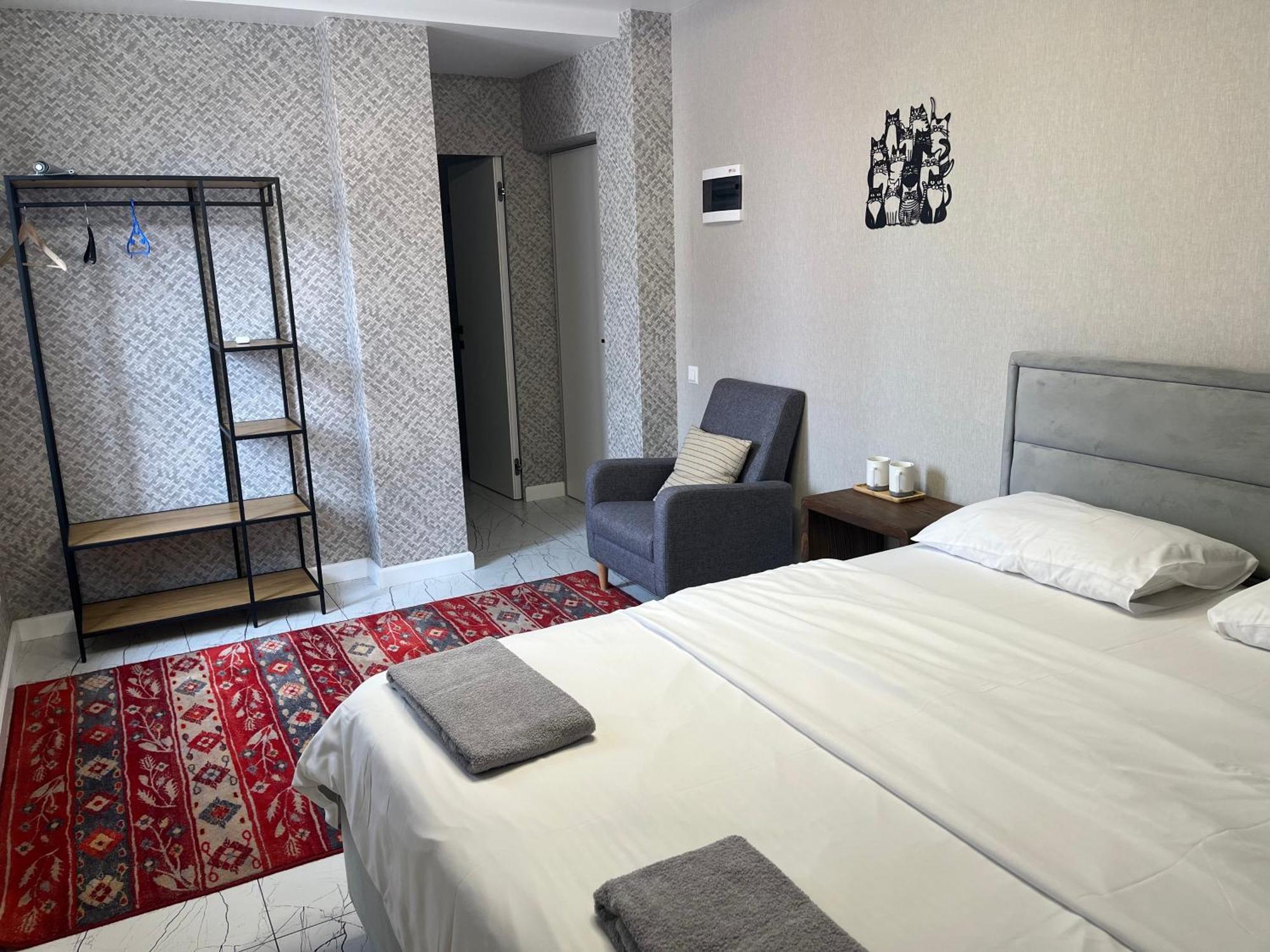 77/5 Guest house *
