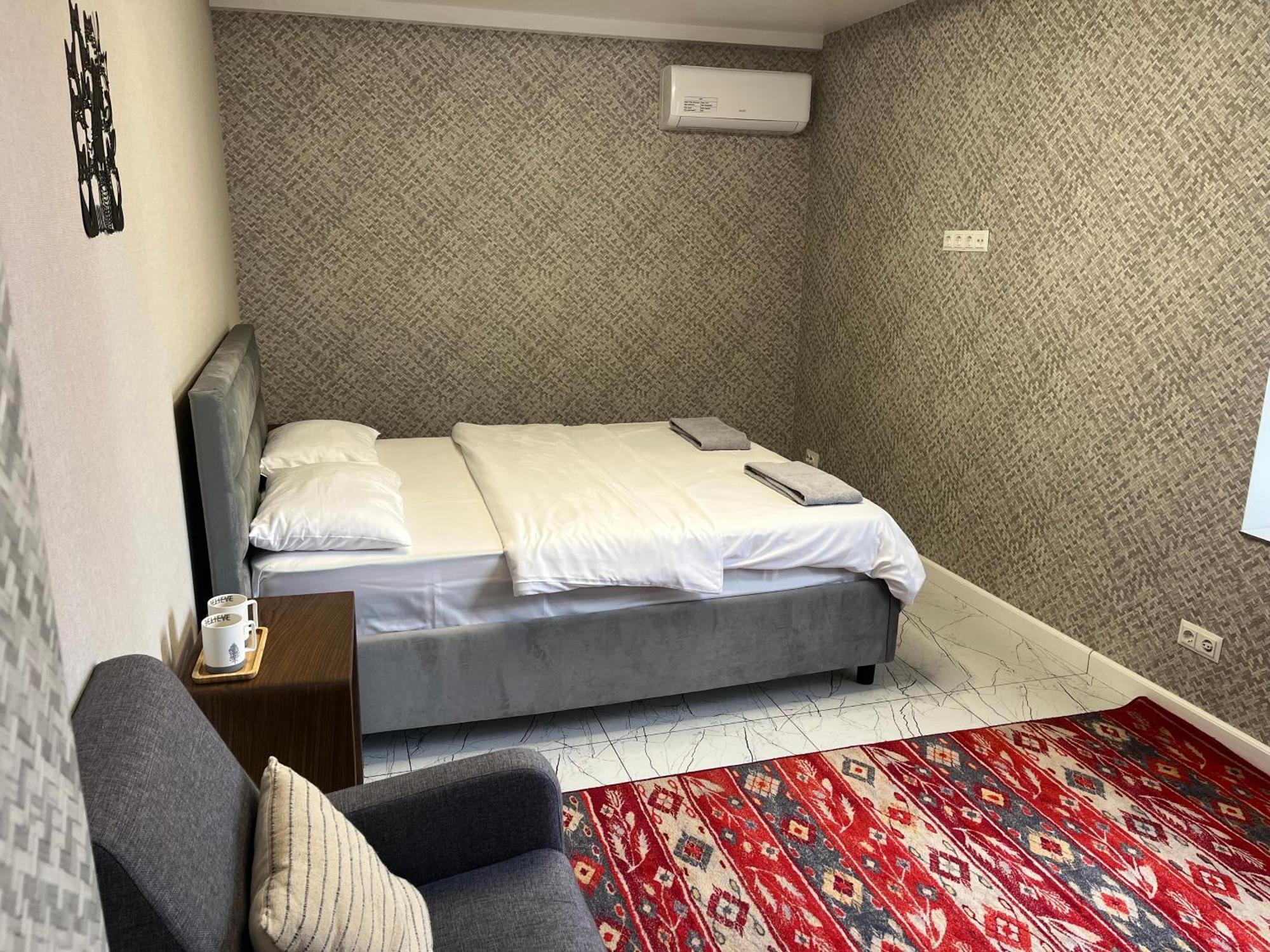 77/5 Guest house