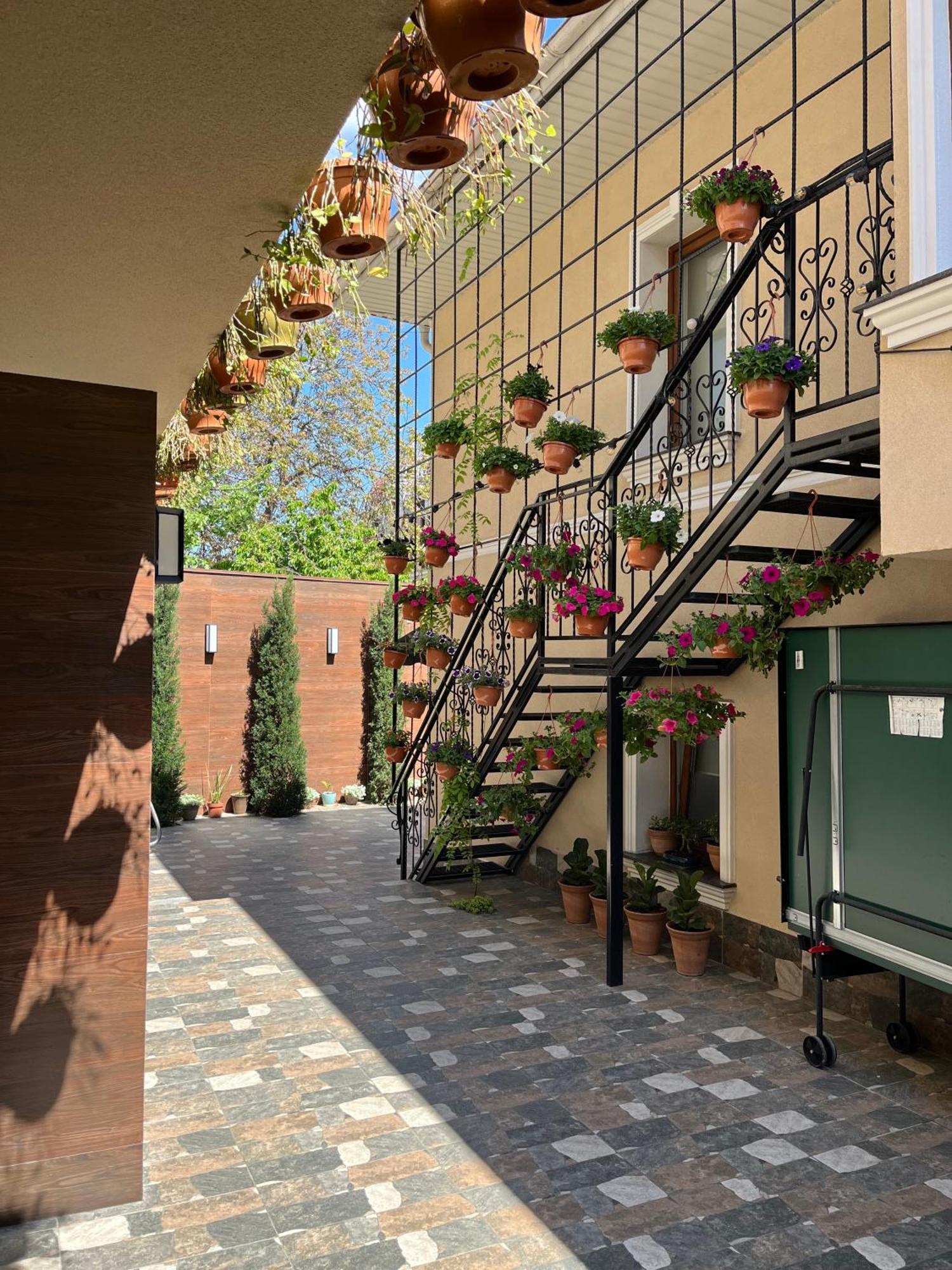 77/5 Guest house *